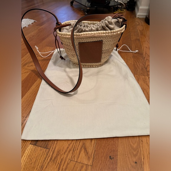 Loewe Paula's Ibiza leather-trimmed raffia bucket bag. Gently Used $690 - Picture 5 of 13